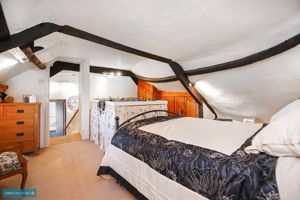 Bedroom- click for photo gallery